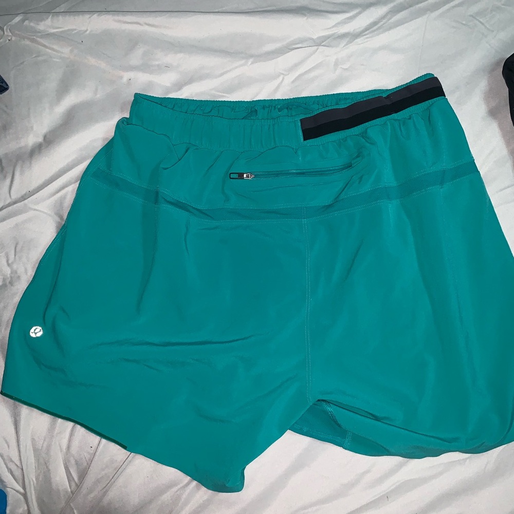 Men’s lulu shorts size small